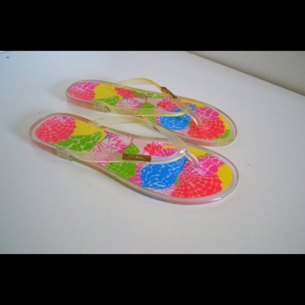 Lilly Pulitzer Shelly sandals!